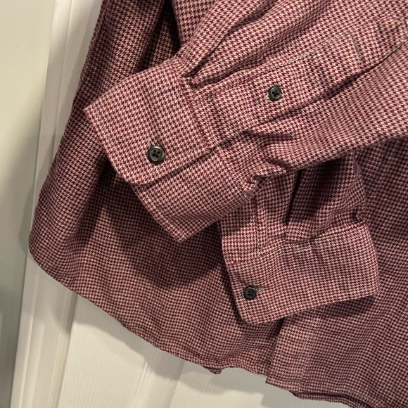 Old Navy Mens Size L Burgundy Gray Houndstooth Collared Button Down Shirt - Picture 8 of 12